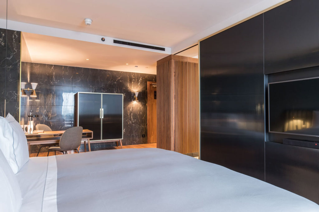 SOFIA_Gallery_Rooms_IAmSoSuite_05