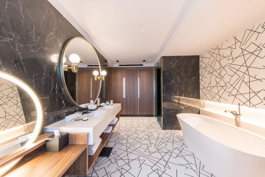 SOFIA_Gallery_Rooms_IAmSoSuite_08